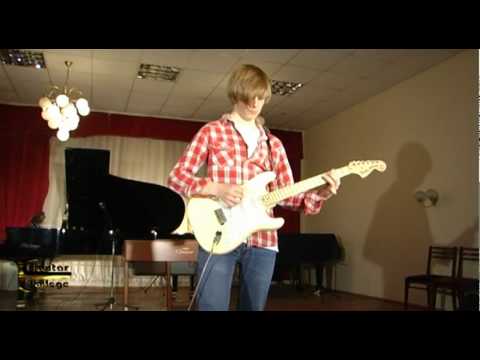 Paul Gilbert Technical Difficulties, Исаенко